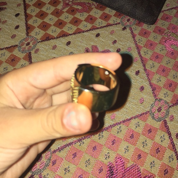 Ring - Picture 2 of 2